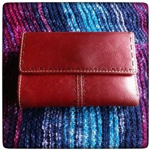 Fossil burgundy pebble leather wallet